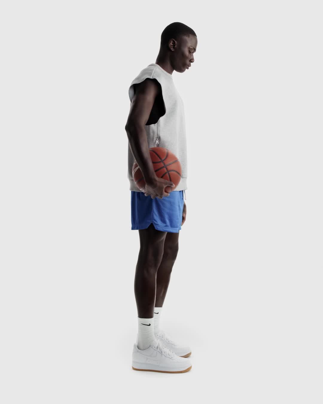 Nike Standard Issue Men's 5
